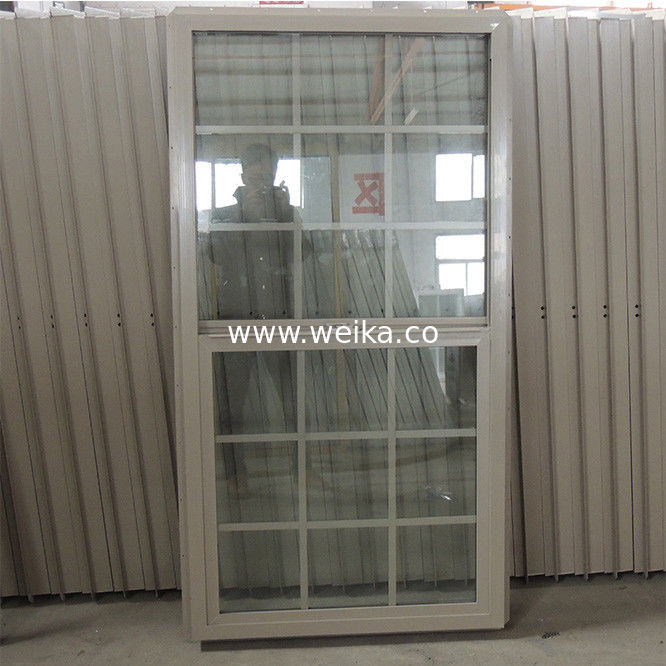 Painel inferior de PVC de vidro de baixo E, parte superior fixa, faixa de janela suspensa única, fechadura de crescente
