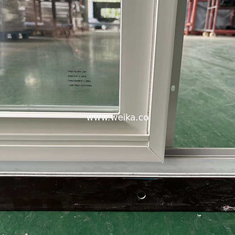 Excelente resistência a intempéries Boa resistência à corrosão UPVC Amostra de janela pendurada dupla aceita