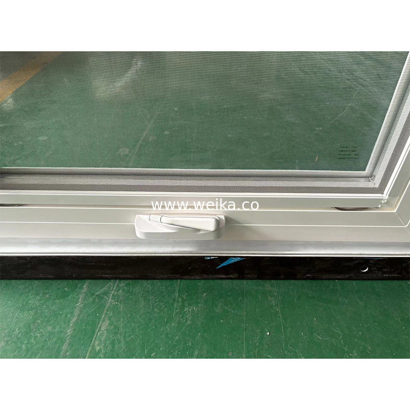 Janela toldo basculante superior de UPVC de grau ártico com manivela manual, ventilação à prova de tempestades e controle pronto para IA